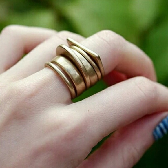 Amazing 6 Ring Hammered Geometric Set!! - Picture 3 of 7